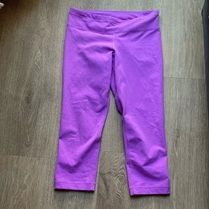 Under armour purple Capri yoga workout leggings  size small